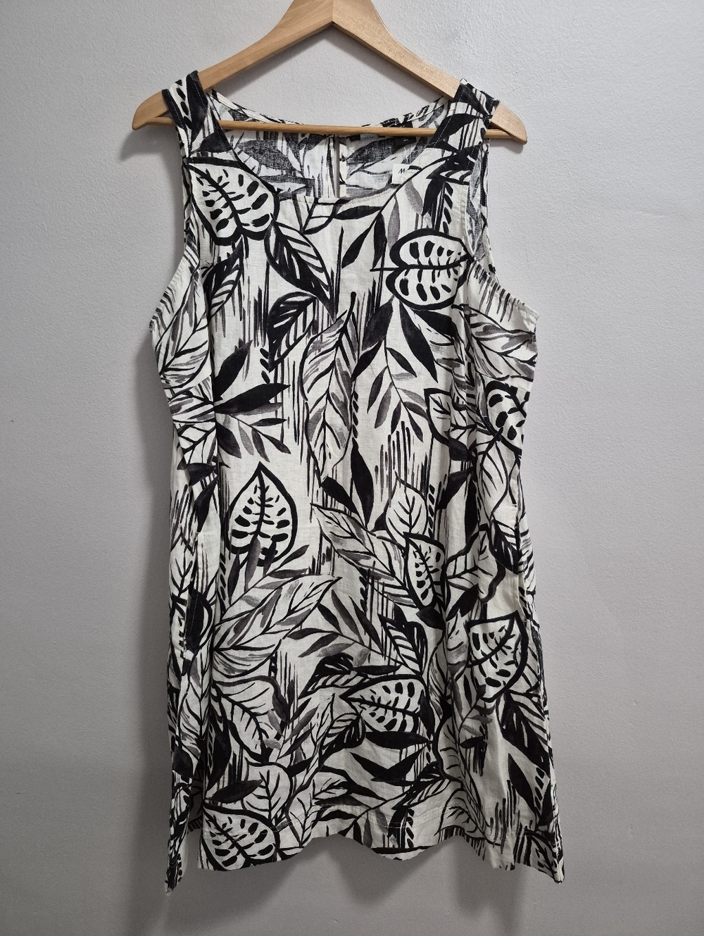Tahari NWT 100% Linen Black and White Tropical Shift Dress Size 1X